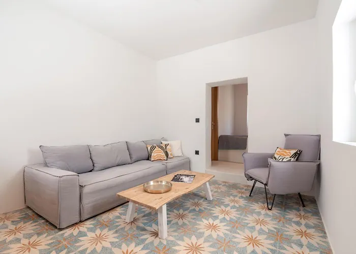 Daire Bo By Monocle *